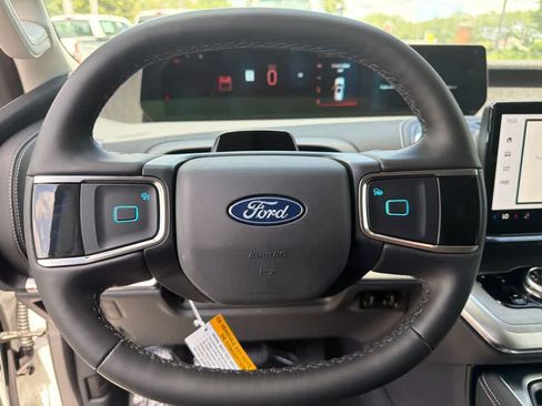 New 2026 Ford Expedition Platinum w/ Driver's Package AWD/4WD image 23