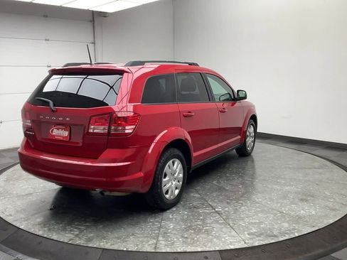 Used 2019 Dodge Journey SE image 32