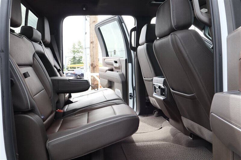 Used 2025 GMC Sierra 3500 Denali w/ Denali Reserve Package AWD/4WD image 31