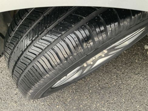 Used 2009 Chevrolet Impala LT image 17