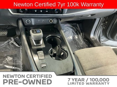 Used 2021 Nissan Rogue S FWD image 11