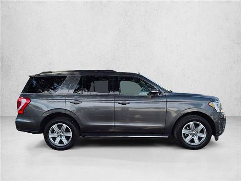 Used 2019 Ford Expedition XLT w/ Equipment Group 202A RWD image 4