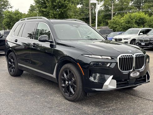 Used 2024 BMW X7 xDrive40i AWD/4WD image 3