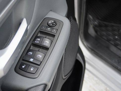 Used 2021 RAM 1500 Big Horn image 12