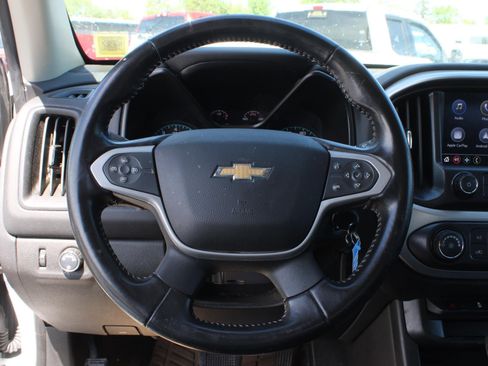 Used 2022 Chevrolet Colorado LT RWD image 8