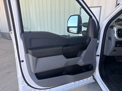 Used 2021 Ford F350 XLT w/ XLT Value Package AWD/4WD image 14