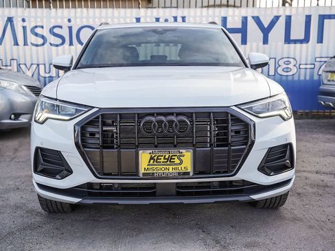 Used 2024 Audi Q3 2.0T Premium w/ Convenience Package image 2