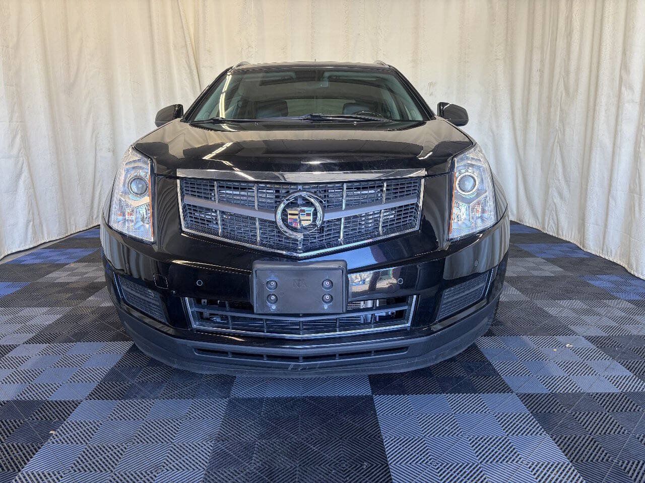 Used 2012 Cadillac SRX Luxury FWD image 3
