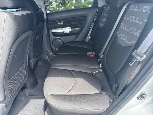 Used 2012 Kia Soul + w/ Audio Pkg FWD image 26