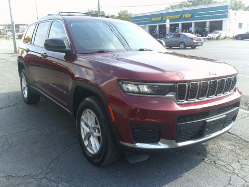 Used 2022 Jeep Grand Cherokee L Laredo w/ Luxury Tech Group I AWD/4WD image 5
