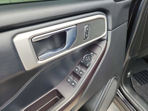 Used 2020 Ford Explorer XLT w/ Equipment Group 202A image 13