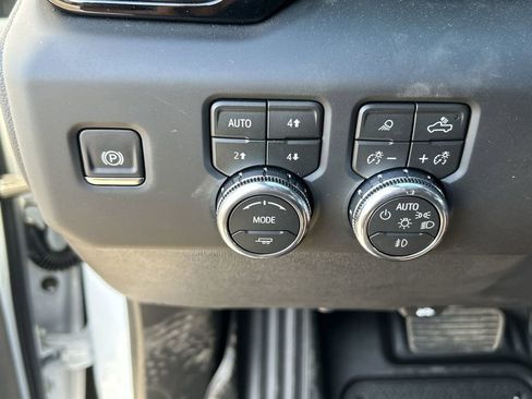 New 2026 GMC Sierra 1500 AT4X AWD/4WD image 18