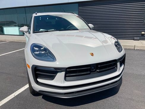 Used 2025 Porsche Macan image 19