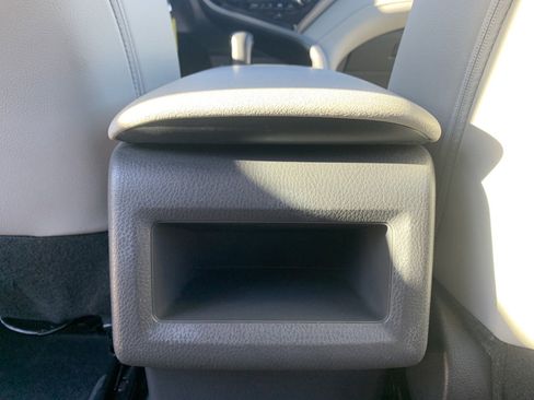 Used 2022 Toyota Camry SE image 15