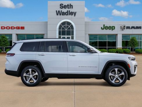 New 2026 Jeep Grand Cherokee L Limited image 8
