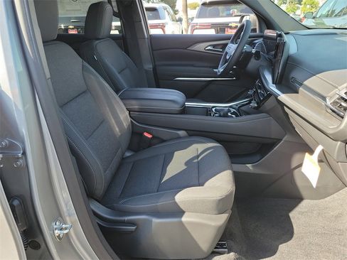 New 2026 Chevrolet Traverse LT image 16