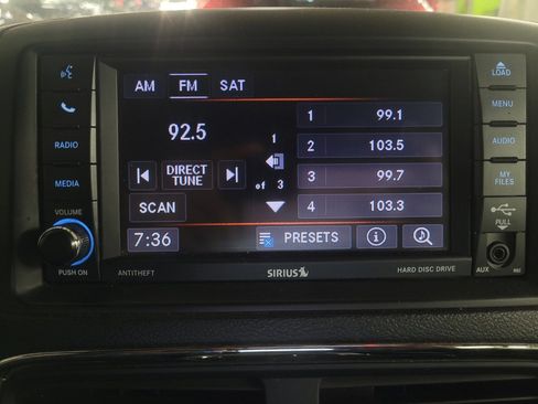 Used 2019 Dodge Grand Caravan SXT FWD image 25