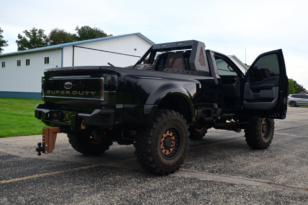 Used 2025 Ford F550 4x4 Regular Cab Super Duty w/ XLT Value Package image 12