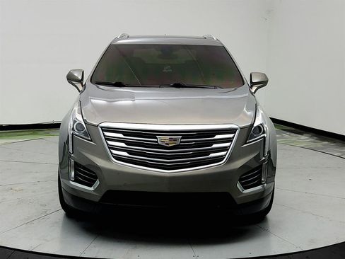 Used 2017 Cadillac XT5 Luxury w/ Driver Awareness Package FWD image 2
