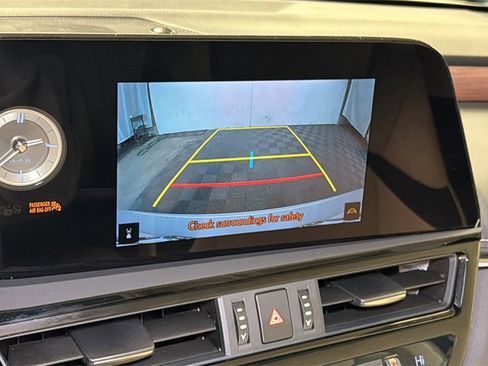 Certified 2024 Lexus ES 300h w/ Premium Package image 27