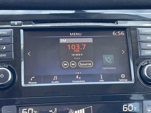 Used 2020 Nissan Rogue SV AWD/4WD image 17