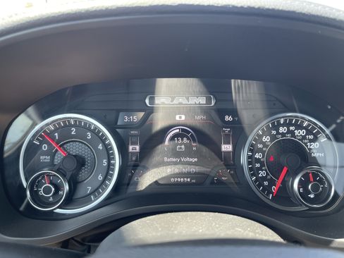 Used 2024 RAM 1500 Laramie AWD/4WD image 20