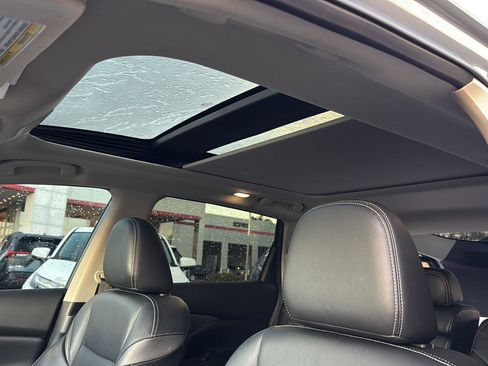 Used 2024 Nissan Murano SL image 28