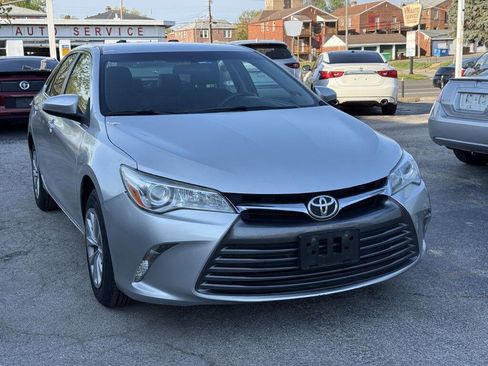 Used 2017 Toyota Camry LE image 3