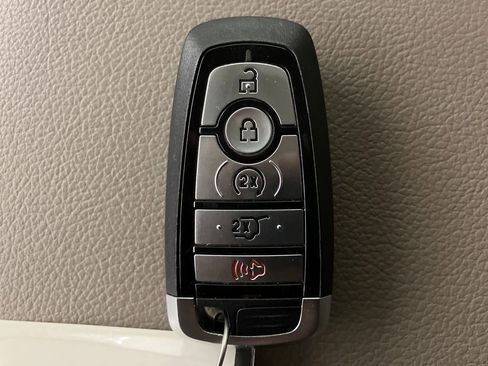 Certified 2021 Ford Expedition XLT image 33