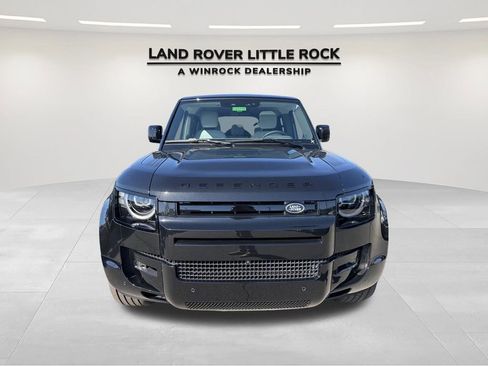 New 2026 Land Rover Defender 110 X-Dynamic SE image 2