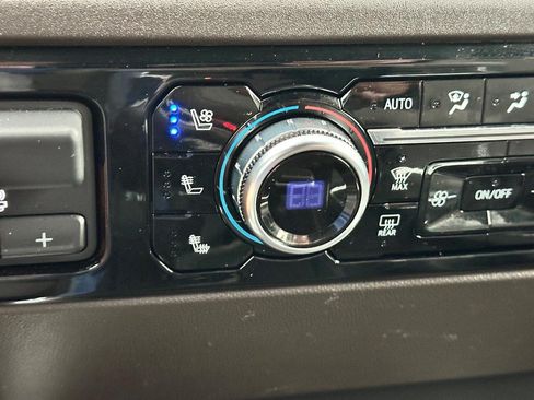 Certified 2024 GMC Sierra 1500 SLT w/ SLT Premium Plus Package AWD/4WD image 22