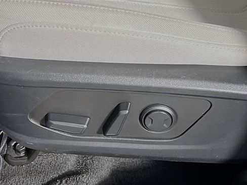 Used 2025 Hyundai Tucson SEL FWD image 16