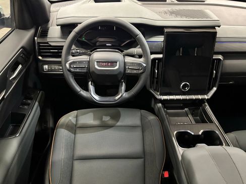 Used 2025 GMC Acadia AT4 w/ Luxury Package AWD/4WD image 12