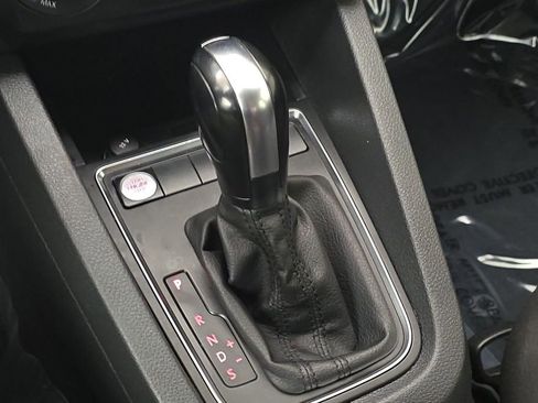 Used 2016 Volkswagen Jetta SE FWD image 20