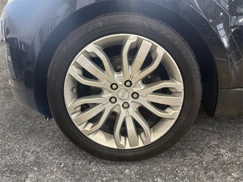 Used 2017 Land Rover Range Rover Sport HSE image 12