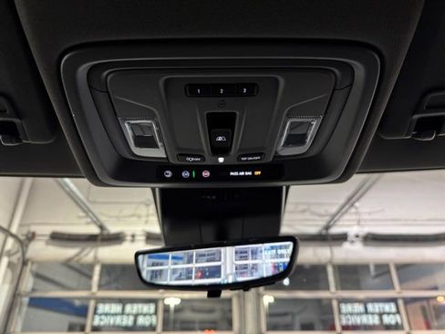 Used 2025 Chevrolet Silverado 2500 LTZ w/ LTZ Premium Package image 24