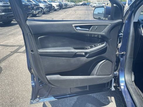 Used 2017 Ford Edge SEL w/ Equipment Group 201A AWD/4WD image 23