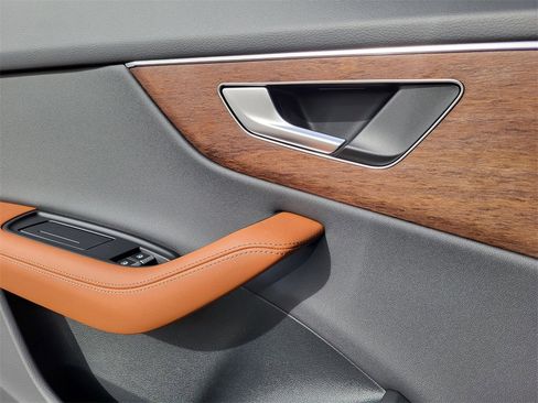 New 2026 Audi Q8 Prestige image 10