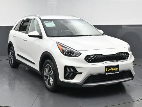Used 2022 Kia Niro LXS image 3