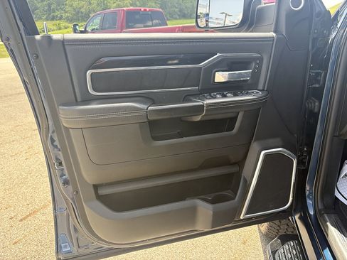Used 2022 RAM 2500 Laramie AWD/4WD image 26