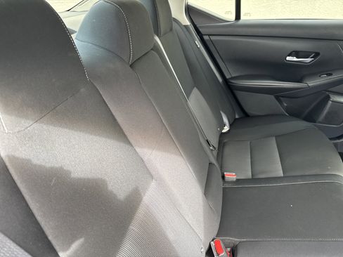 Used 2022 Nissan Sentra SV image 11