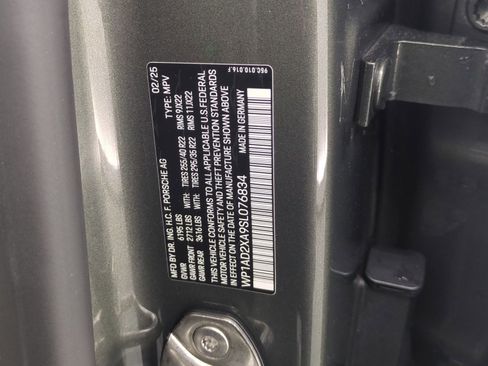 Certified 2025 Porsche Macan Electric RWD image 26