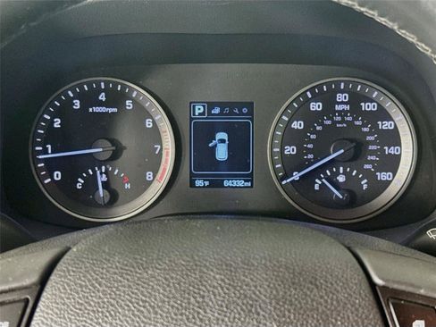 Used 2016 Hyundai Tucson Sport FWD image 13