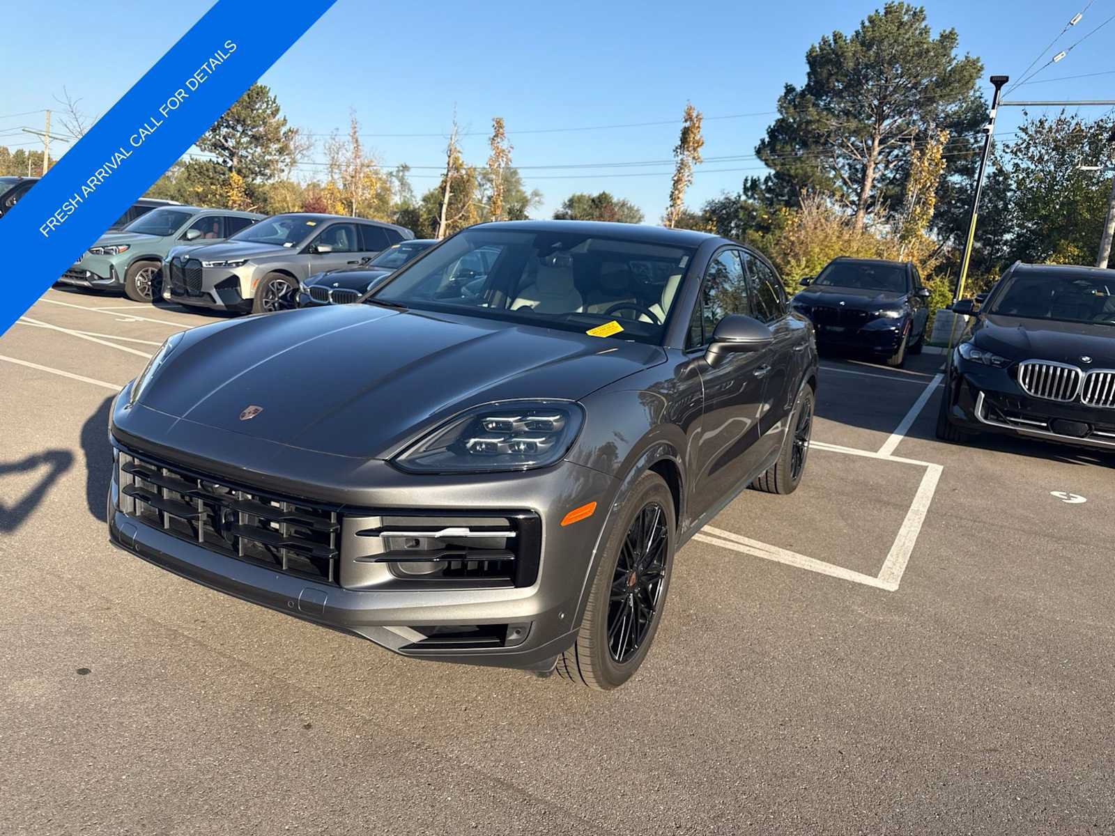 Used 2025 Porsche Cayenne Coupe AWD/4WD image 18