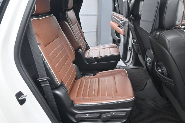 Used 2023 GMC Yukon Denali Ultimate AWD/4WD image 14
