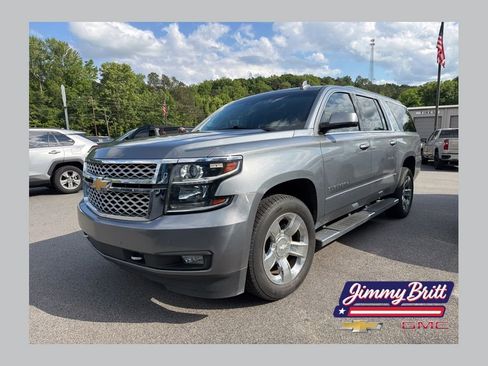 Used 2019 Chevrolet Suburban LT w/ LT Signature Package AWD/4WD image 1