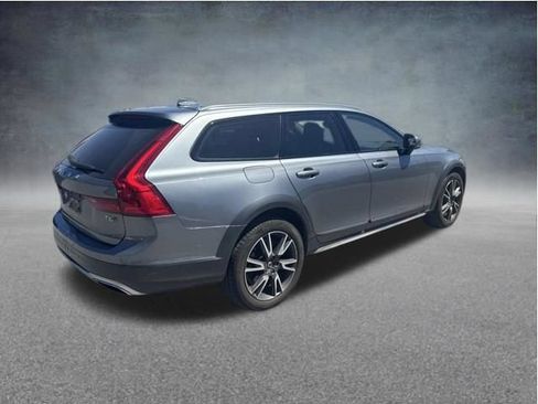 Used 2017 Volvo V90 T6 Cross Country AWD/4WD image 5