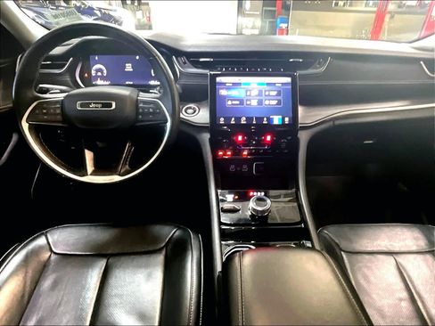 Used 2022 Jeep Grand Cherokee L Limited w/ Luxury Tech Group II image 22