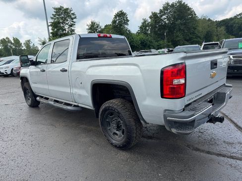 Used 2019 GMC Sierra 2500 4x4 Crew Cab w/ Sierra Convenience Package image 3