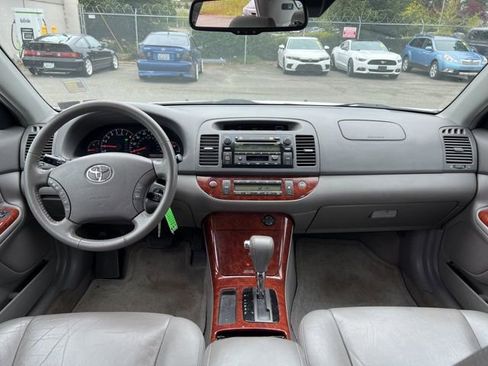 Used 2006 Toyota Camry LE FWD image 12